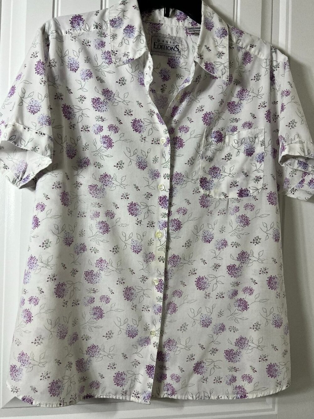 Basic Editions White Purple Floral Short Sleeve Button Down Blouse Women’s Large